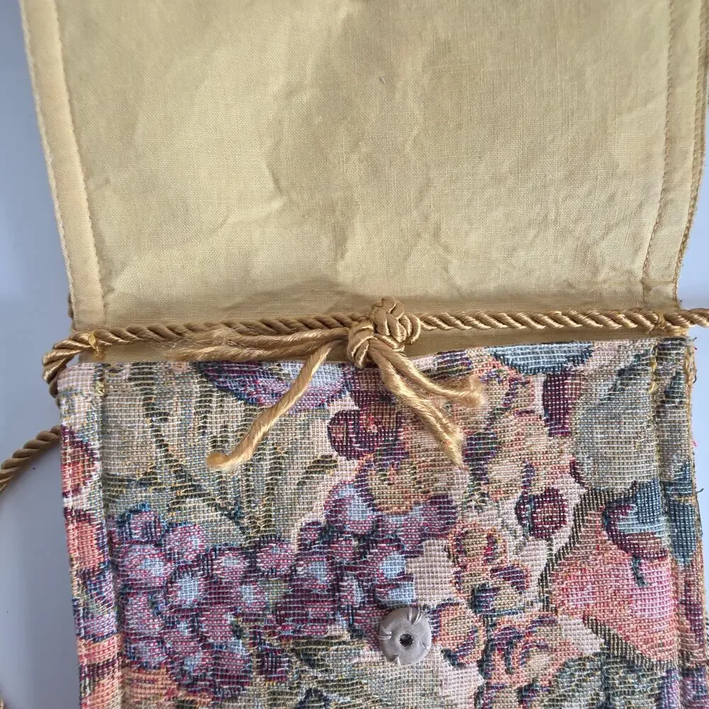 Vintage Tapestry Floral Crossbody Purse Rope Strap